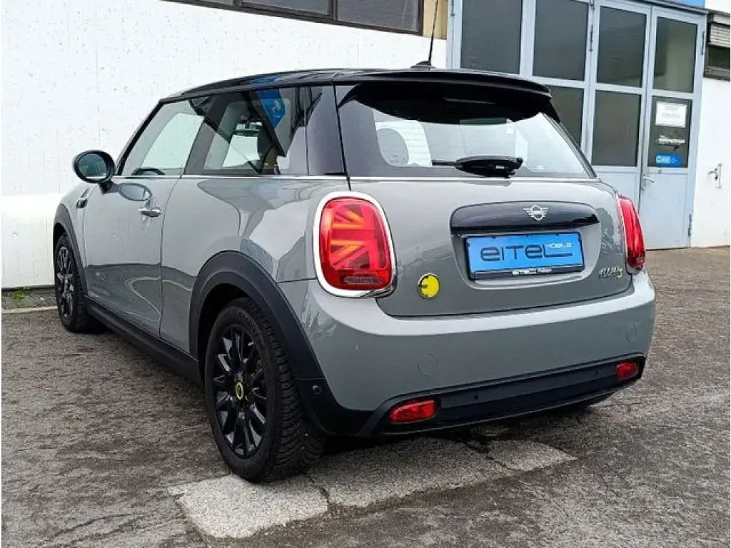Gebraucht Mini Cooper 135 kW (184 PS) 2021 Moonwalk grey (metallic) Kleinwagen