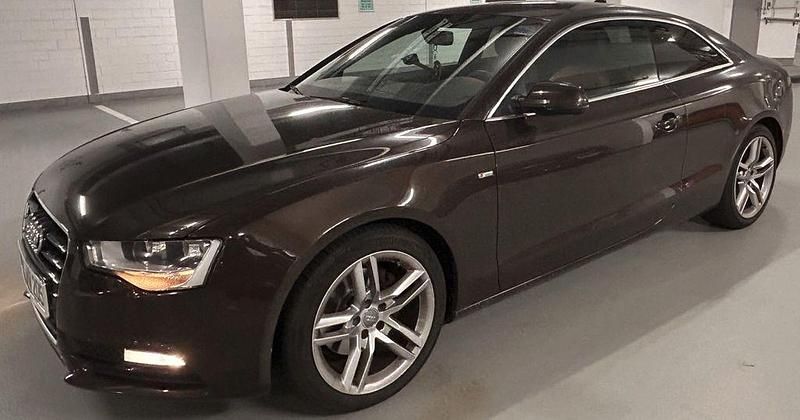 Braun Gebraucht 2012 Audi A5 S-Line Coupé | 8.599 € (Superpreis) - Bild 1/4