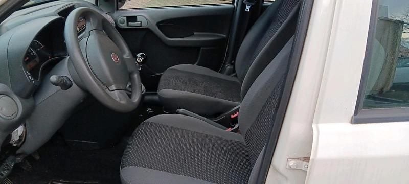 Gebraucht Fiat Panda 60 PS (44 kW) 2010 Weiß Kleinwagen