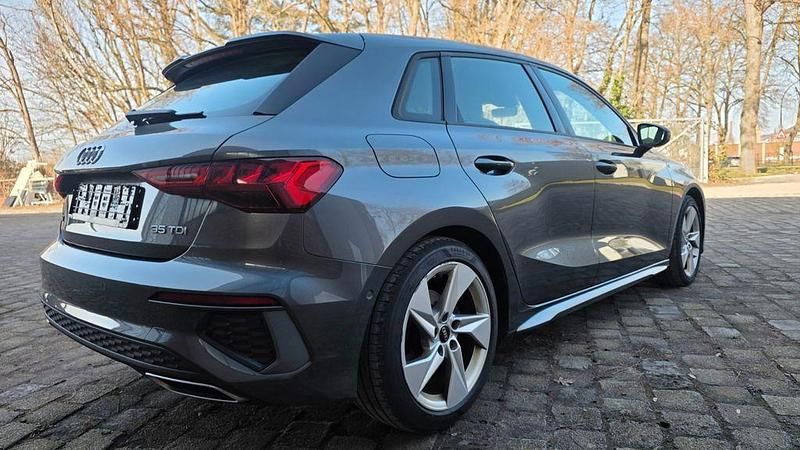 Gebraucht Audi A3 Sport 150 PS (110 kW) 2022 Grau Limousine