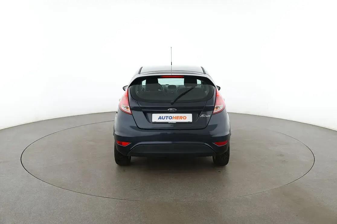 Gebraucht Ford Fiesta Celebration 82 PS (60 kW) 2017 Grau Kleinwagen