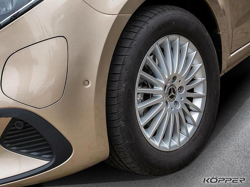 Gebraucht Mercedes EQV300 150 kW (204 PS) 2024 Kalaharigold Kombi