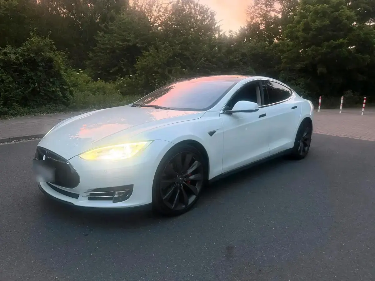 Gebraucht Tesla Model S 349 kW (475 PS) 2014 Weiß Kleinwagen