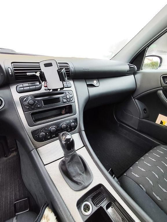 Gebraucht Mercedes C200 Classic 163 PS (119 kW) 2002 Schwarz Coupé