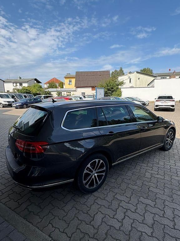 Gebraucht VW Passat Comfortline 190 PS (139 kW) 2018 Grau Kombi