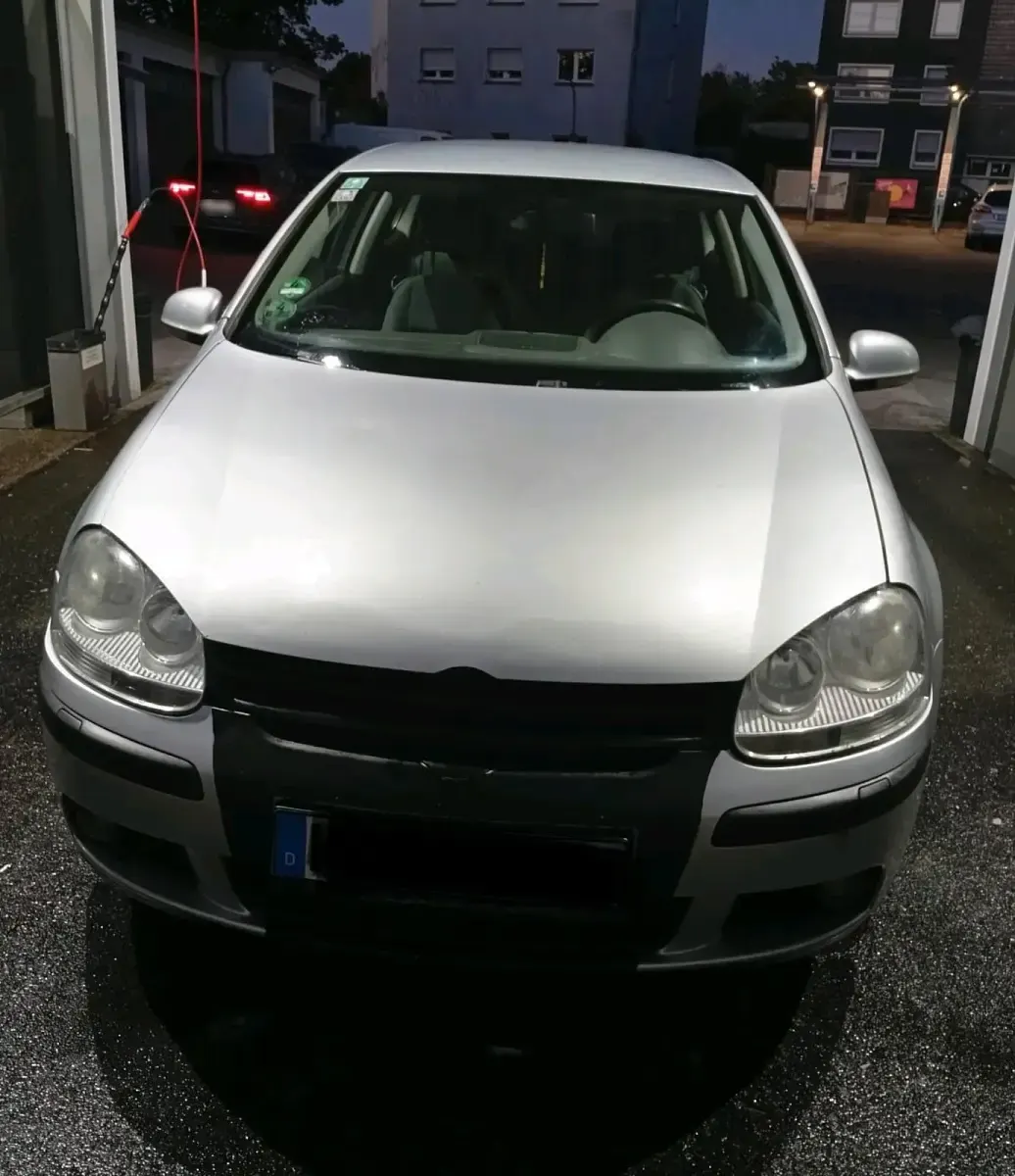 Second-hand VW Golf 135 CP (99 kW) 2004 Argintiu Coupe