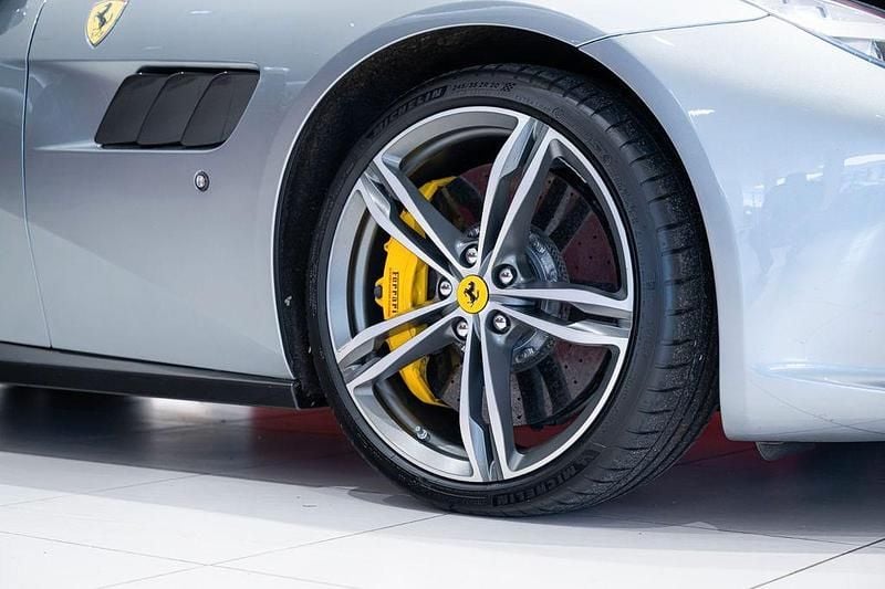 Gebraucht Ferrari GTC4Lusso 689 PS (506 kW) 2017 Grau Kombi