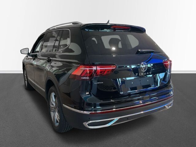 Gebraucht VW Tiguan Allspace Elegance 150 PS (110 kW) 2023 Deep black perleffekt SUV