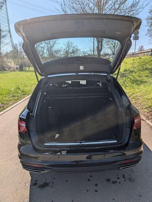 Gebraucht Audi A4 Comfort 150 PS (110 kW) 2021 Schwarz Kombi