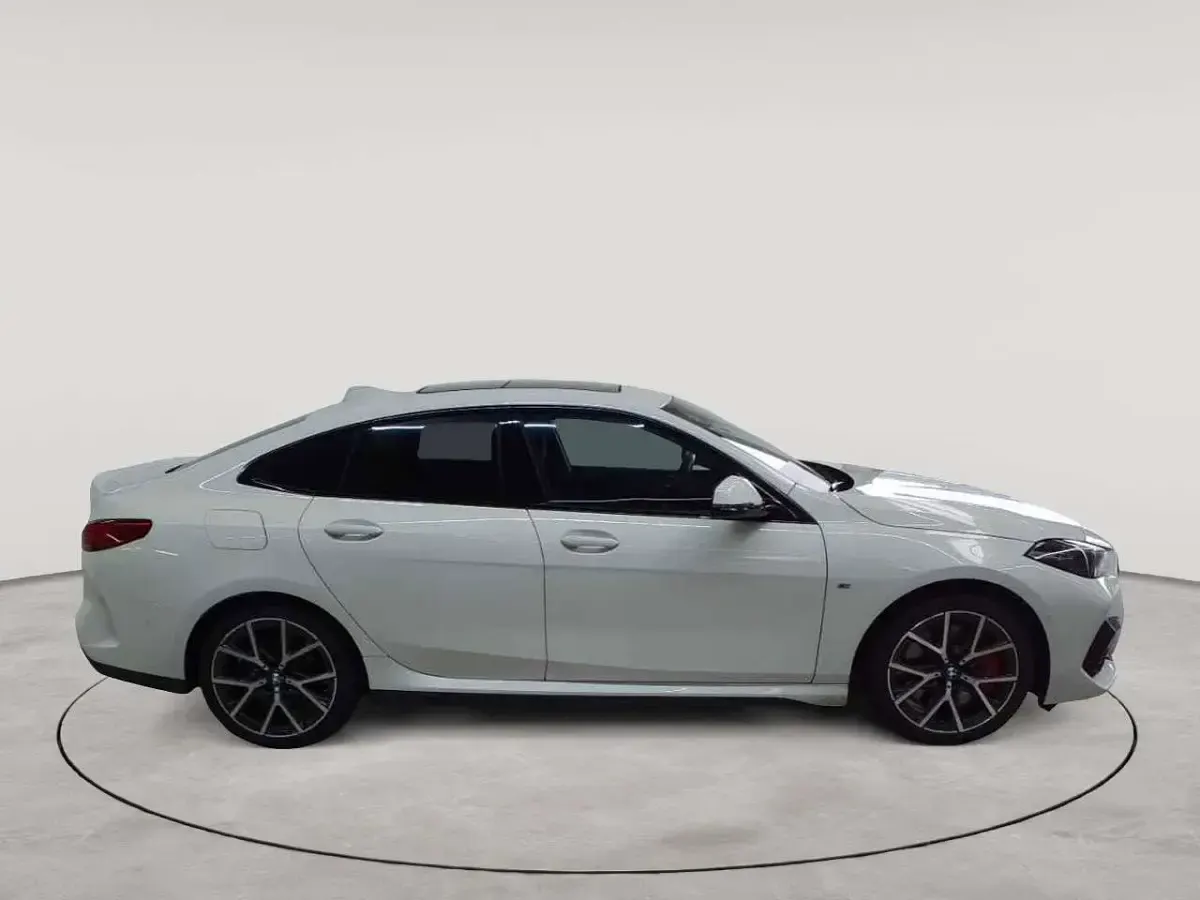 Gebraucht BMW 220 Gran Coupé M Sport 178 PS (130 kW) 2023 Alpinweiß Coupé