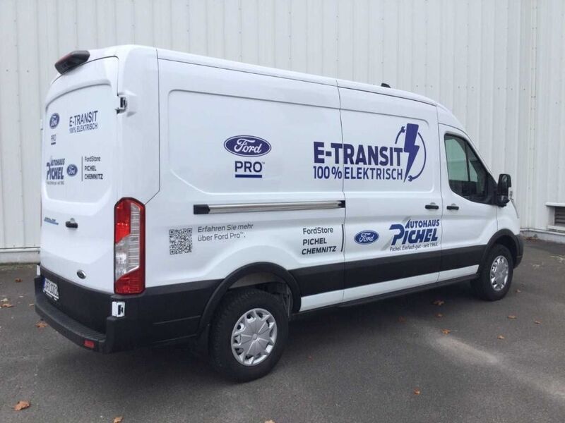 Gebraucht Ford Transit Trend 197 kW (269 PS) 2022 Weiß Van