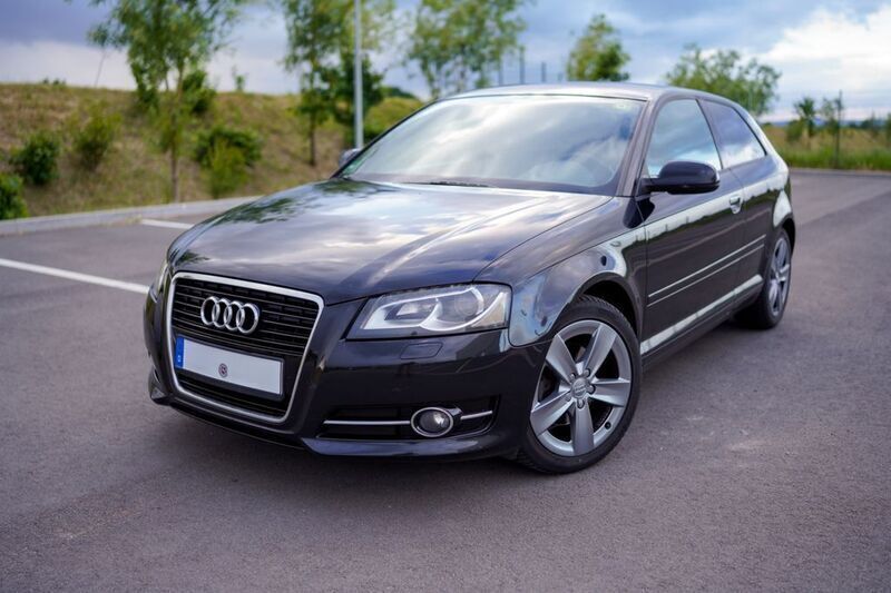 Schwarz Gebraucht 2011 Audi A3 Ambition Coupé | 5.800 € (Etwas zu teuer) - Bild 1/4