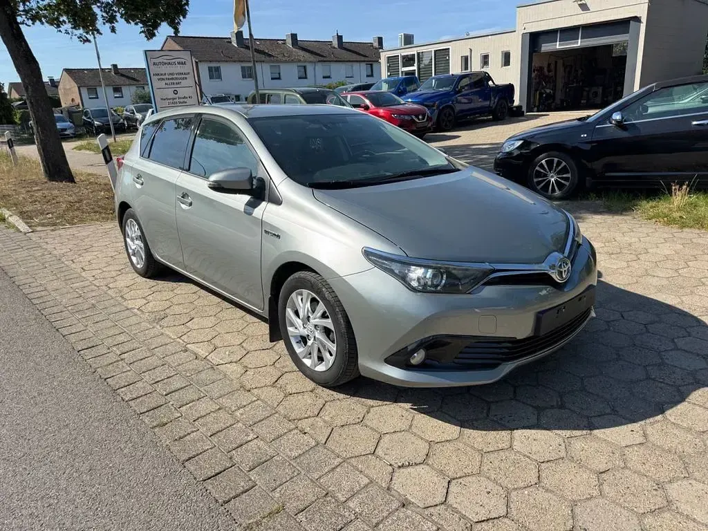Gebraucht Toyota Auris 136 PS (100 kW) 2016 Grau Limousine