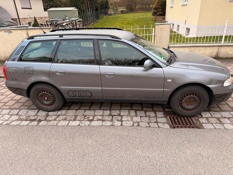 Gebraucht Audi A4 125 PS (91 kW) 1999 Grau Kombi