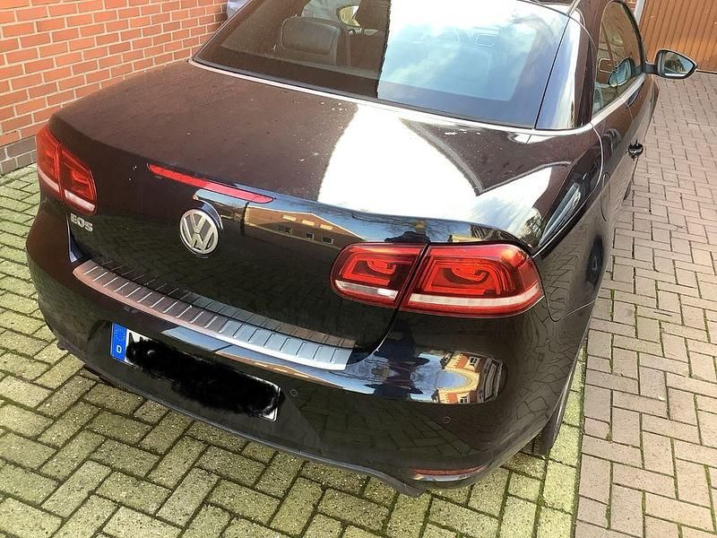 Gebraucht VW Eos Sport 140 PS (102 kW) 2011 Schwarz Cabrio