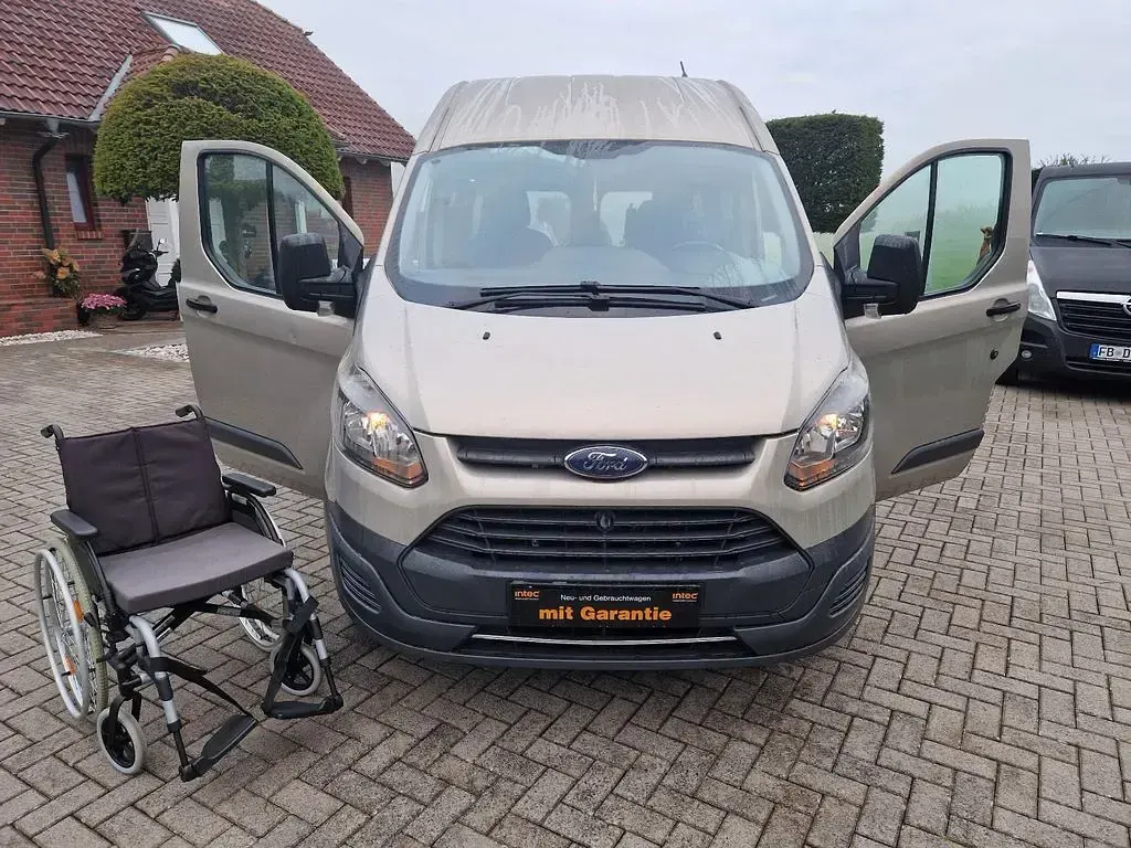 Gebraucht Ford Transit Custom 105 PS (77 kW) 2018 Braun Van / Kleinbus