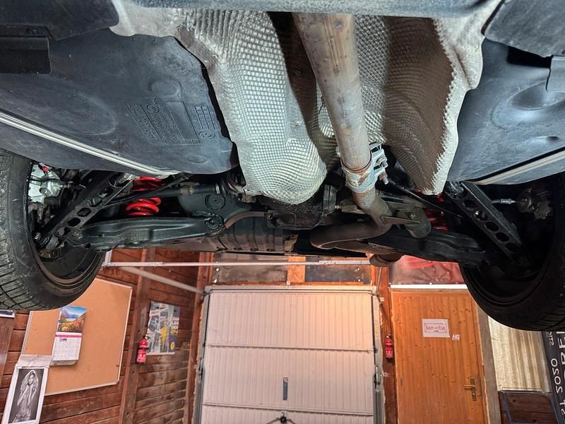 Second-hand BMW 320 163 CP (119 kW) 2008 Roșu Break