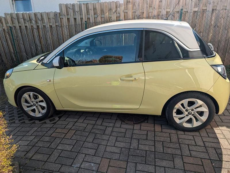 Usado Opel Adam Jam 69 HP (50 kW) 2015 Amarelo Citadino