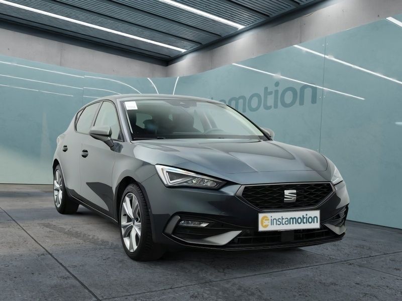 Grau Gebraucht 2024 Seat Leon FR Limousine | 26.899 € (Fairer Preis) - Bild 1/3
