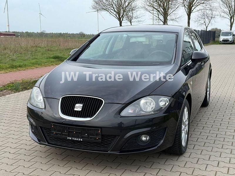 Second-hand Seat Leon Reference 105 CP (77 kW) 2011 Negru Hatchback