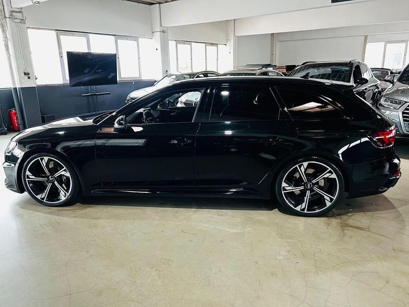 Gebraucht Audi RS4 Sport 450 PS (330 kW) 2019 Mythosschwarz metallic Kombi