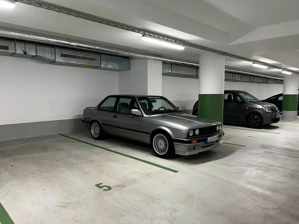 Gebraucht BMW 320 Performance 129 PS (94 kW) 1988 Silber Coupé
