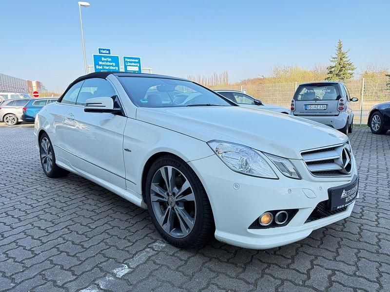Gebraucht Mercedes E220 170 PS (125 kW) 2011 Weiß Cabrio