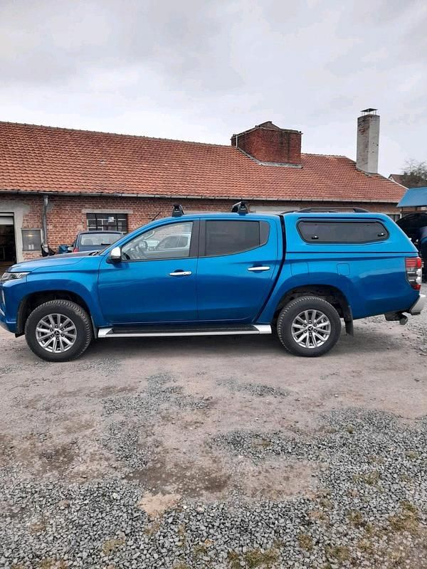 Gebraucht Mitsubishi L200 150 PS (110 kW) 2020 Blau Pickup