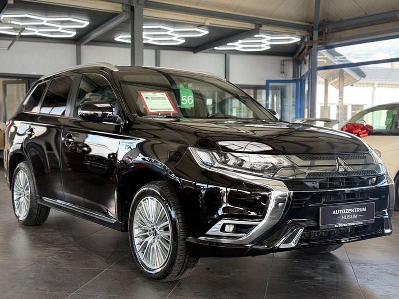 Schwarz Gebraucht 2020 Mitsubishi Outlander P-HEV Plus SUV | 19.990 € (Fairer Preis) - Bild 1/2