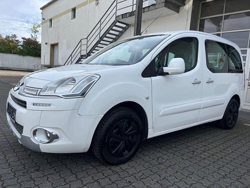 Weiß Gebraucht 2014 Citroën Berlingo SELECTION Van / Kleinbus | 4.290 € (Superpreis) - Bild 1/4
