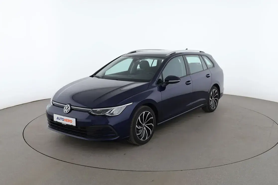 Gebraucht VW Golf VIII Life 150 PS (110 kW) 2021 Kombi