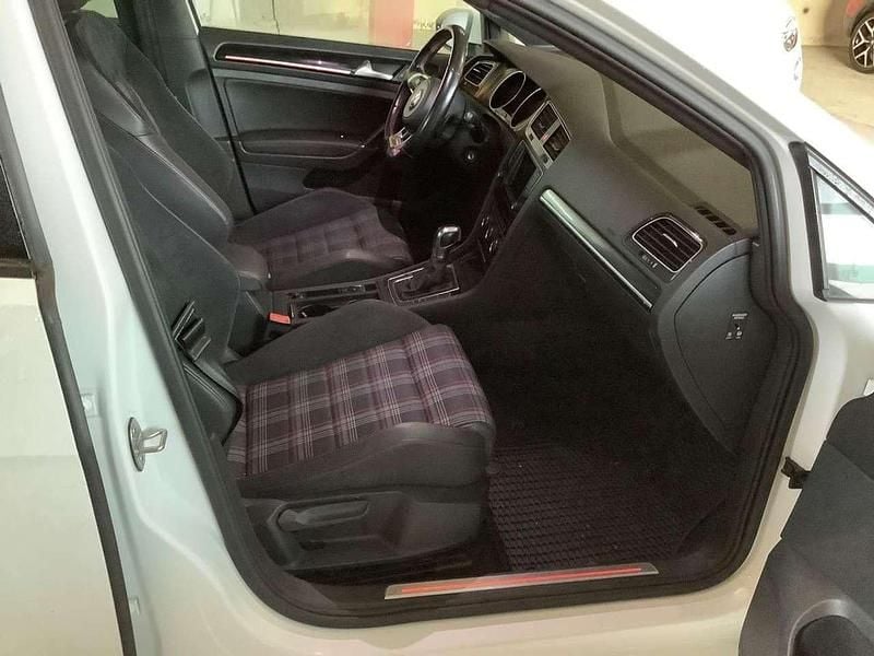 Gebraucht VW Golf VII GTI 220 PS (161 kW) 2016 Weiß Limousine