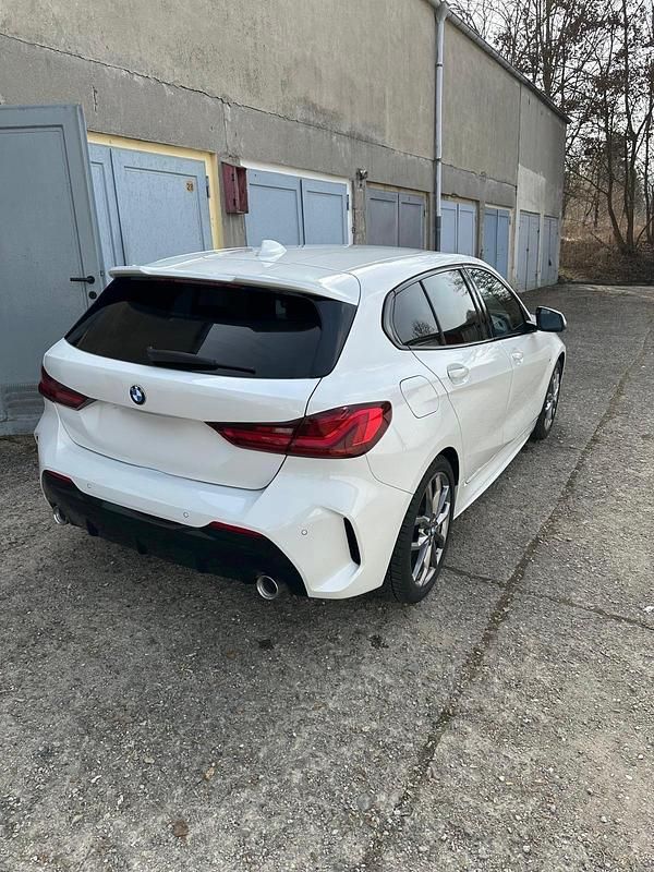 Gebraucht BMW 120 190 PS (139 kW) 2019 Weiß Kleinwagen