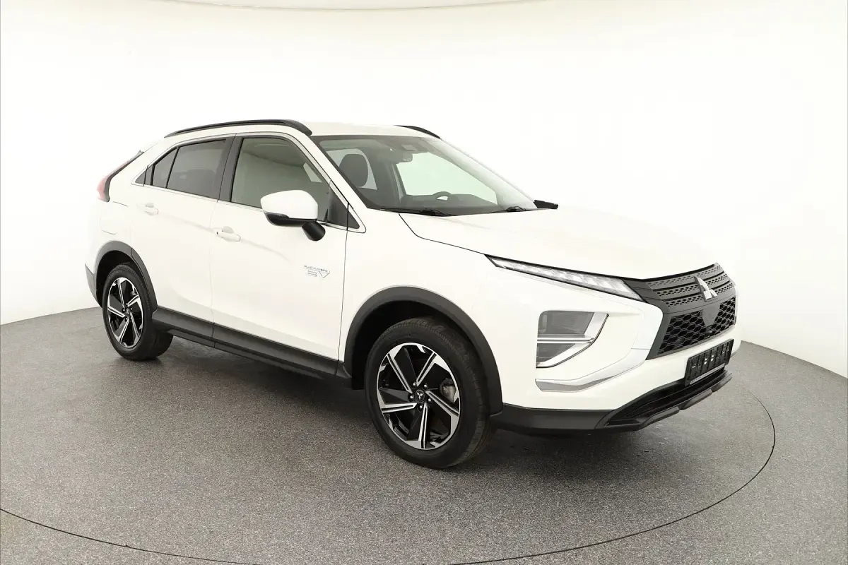 Gebraucht Mitsubishi Eclipse Cross Basis 188 PS (138 kW) 2021 Weiß SUV