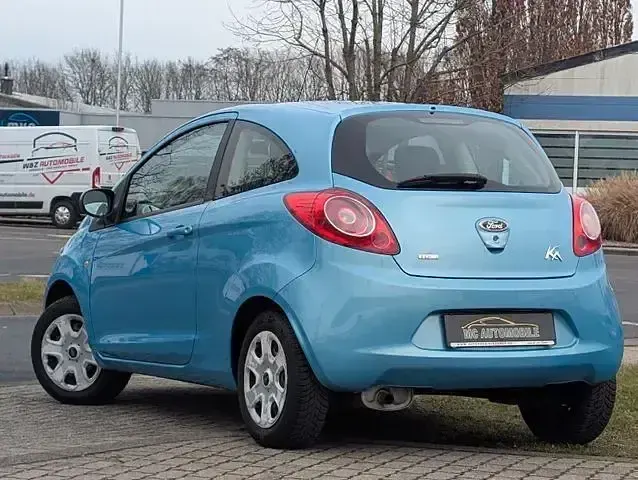 Używany Ford Ka Trend 75 KM (55 kW) 2010 Niebieski Hatchback