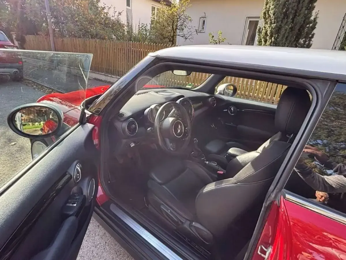 Używany Mini Cooper 136 KM (100 kW) 2014 Czerwony Hatchback