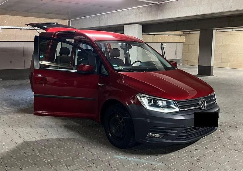Gebraucht VW Caddy Trendline 150 PS (110 kW) 2019 Rot Van / Kleinbus