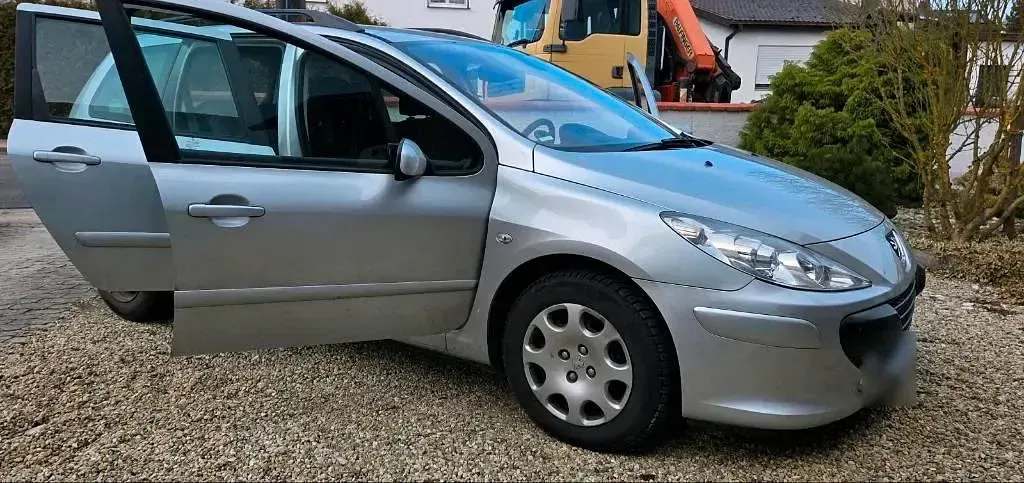 Gebraucht Peugeot 307 113 PS (83 kW) 2005 Silber Kombi