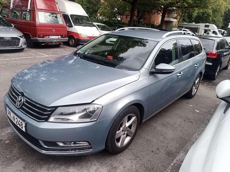 Gebraucht VW Passat Trendline 140 PS (102 kW) 2011 Kombi