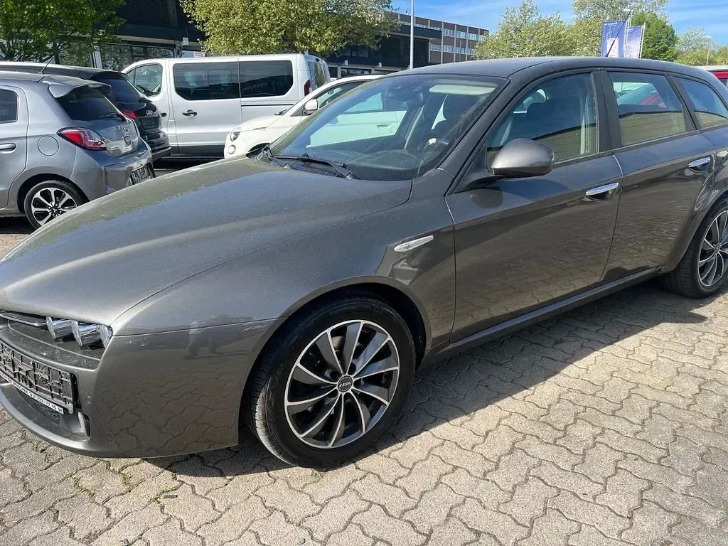 Gebraucht Alfa Romeo 159 Distinctive 185 PS (136 kW) 2007 Braun Kombi