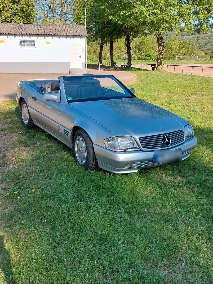 Second-hand Mercedes SL320 232 CP (170 kW) 1994 Argintiu Cabrio
