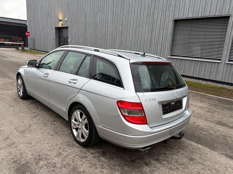 Gebraucht Mercedes C220 170 PS (125 kW) 2009 Silber Limousine