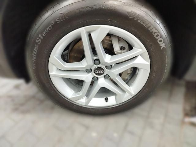 Gebraucht Audi Q5 Ambiente 204 PS (150 kW) 2023 Mythosschwarz metallic SUV