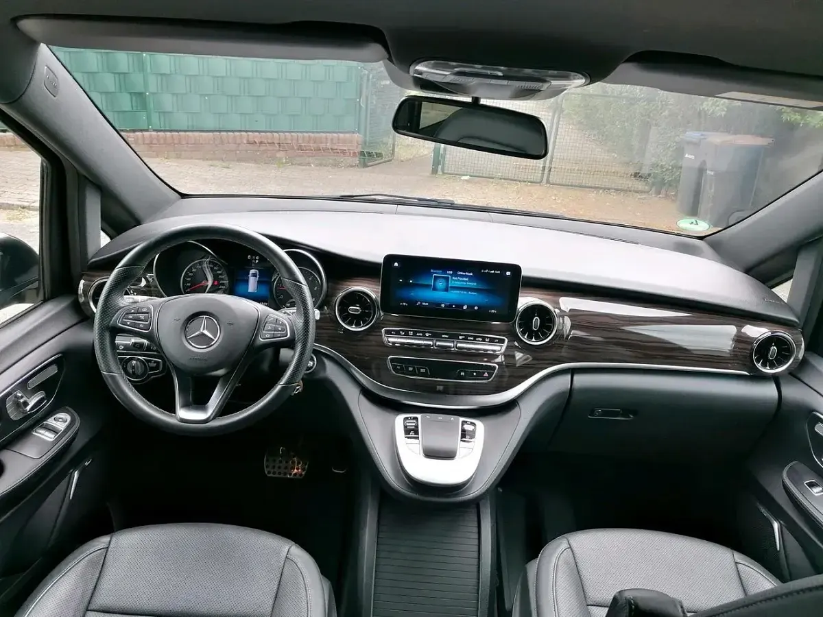 Gebraucht Mercedes V250 Avantgarde 190 PS (139 kW) 2020 Grau Van / Kleinbus