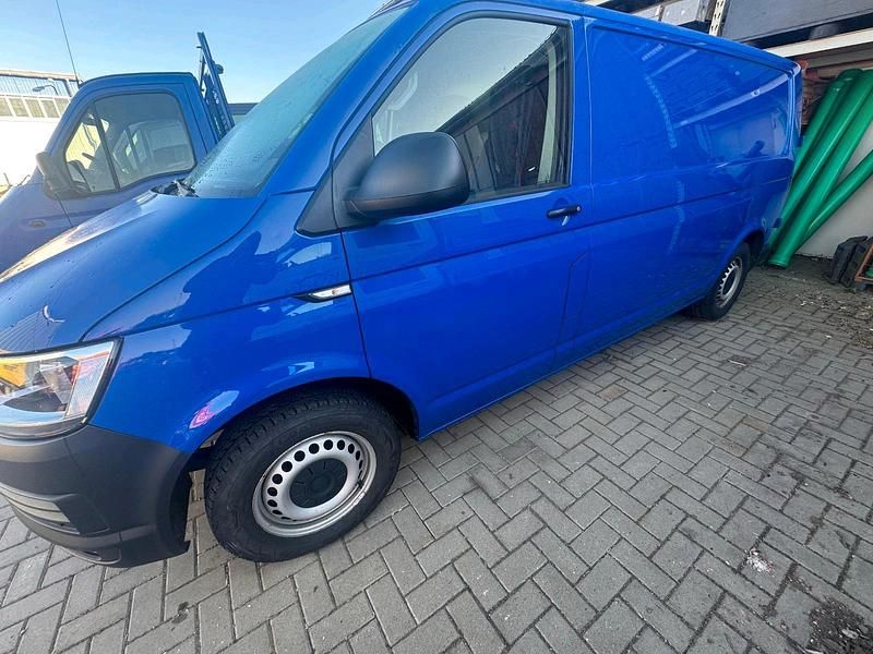 Gebraucht VW Transporter 150 PS (110 kW) 2018 Blau Van