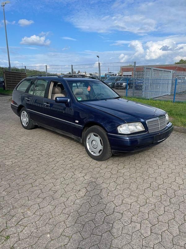 Gebraucht Mercedes C180 Elegance 122 PS (89 kW) 1997 Blau Kombi