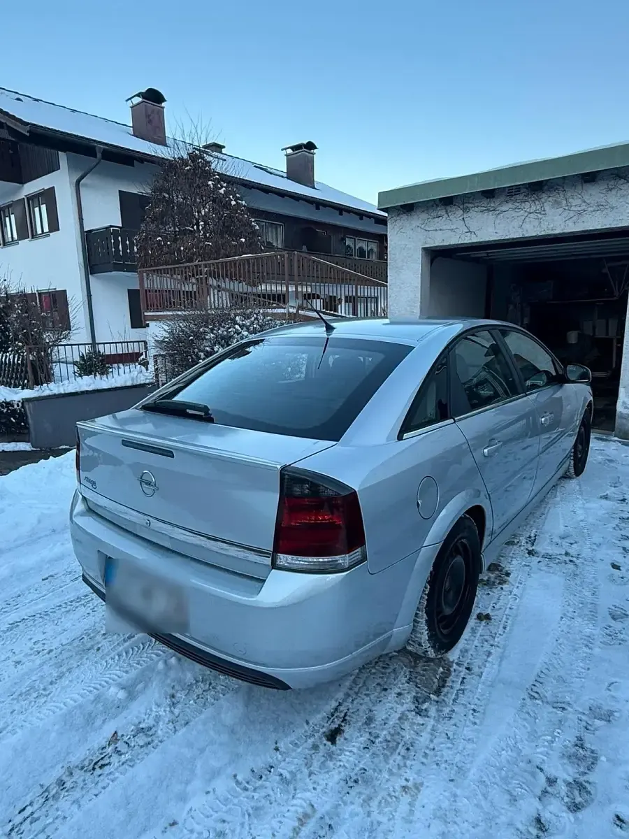 Gebraucht Opel Vectra 147 PS (108 kW) 2003 Silber Limousine