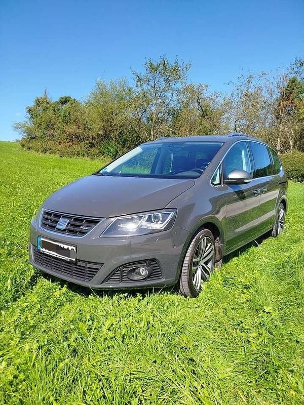 Gebraucht Seat Alhambra 4Drive 184 PS (135 kW) 2018 Grau Van / Kleinbus