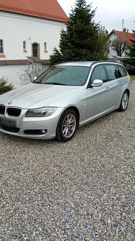 Gebraucht BMW 316 116 PS (85 kW) 2011 Silber Kombi