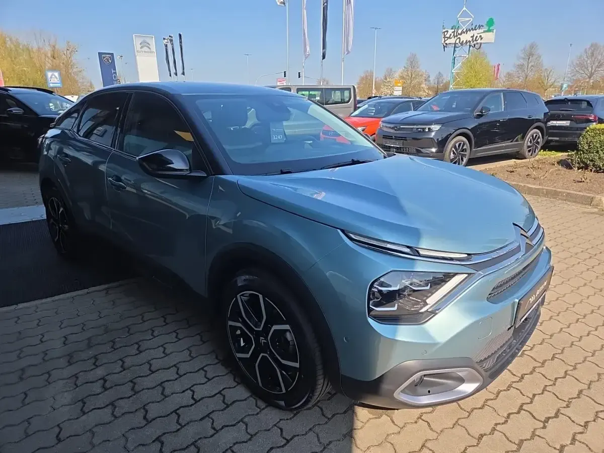 Gebraucht Citroën C4 PureTech 131 PS (96 kW) 2024 Lackierung olbia blau/typ aussenverkleidung metalliclackierung SUV
